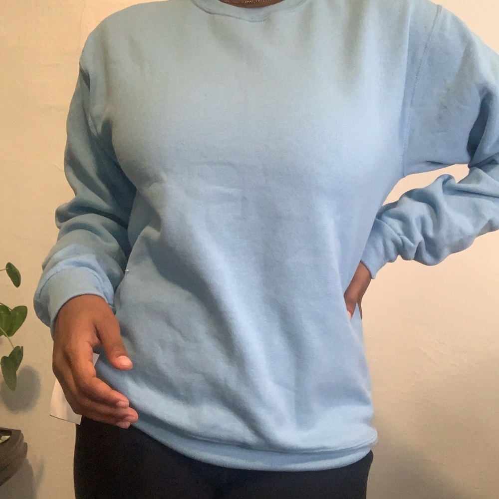 BRANDNEW BABY BLUE SWEATSHIRT
